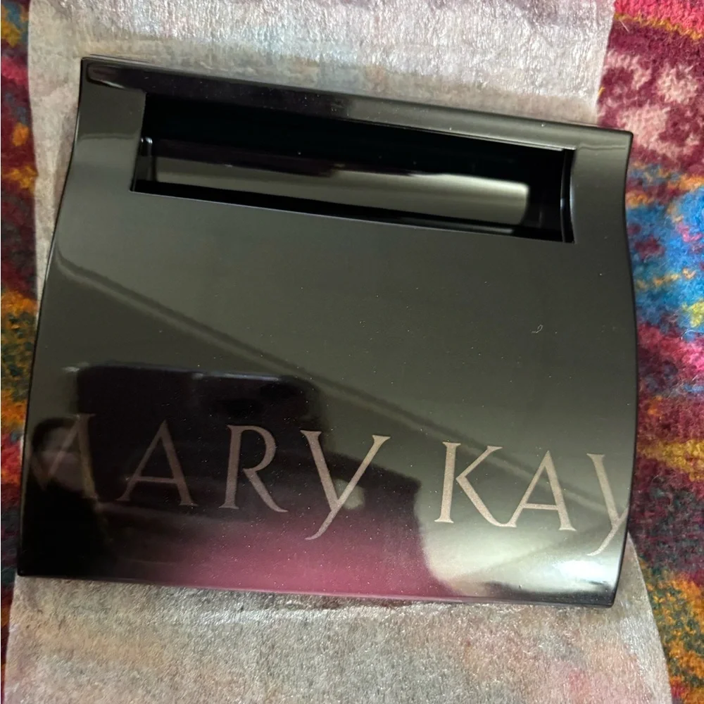 Mary Kay Compact Makeup Case